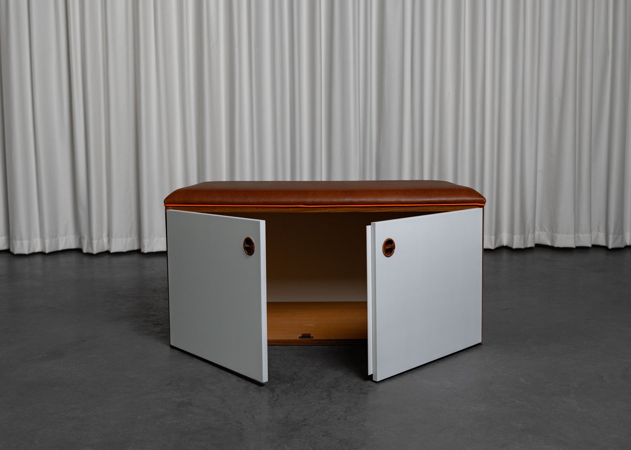 Meuble de rangement banquette vintage