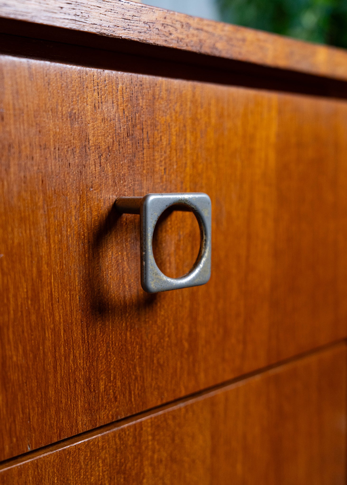 Meuble de rangement vintage sur roulettes