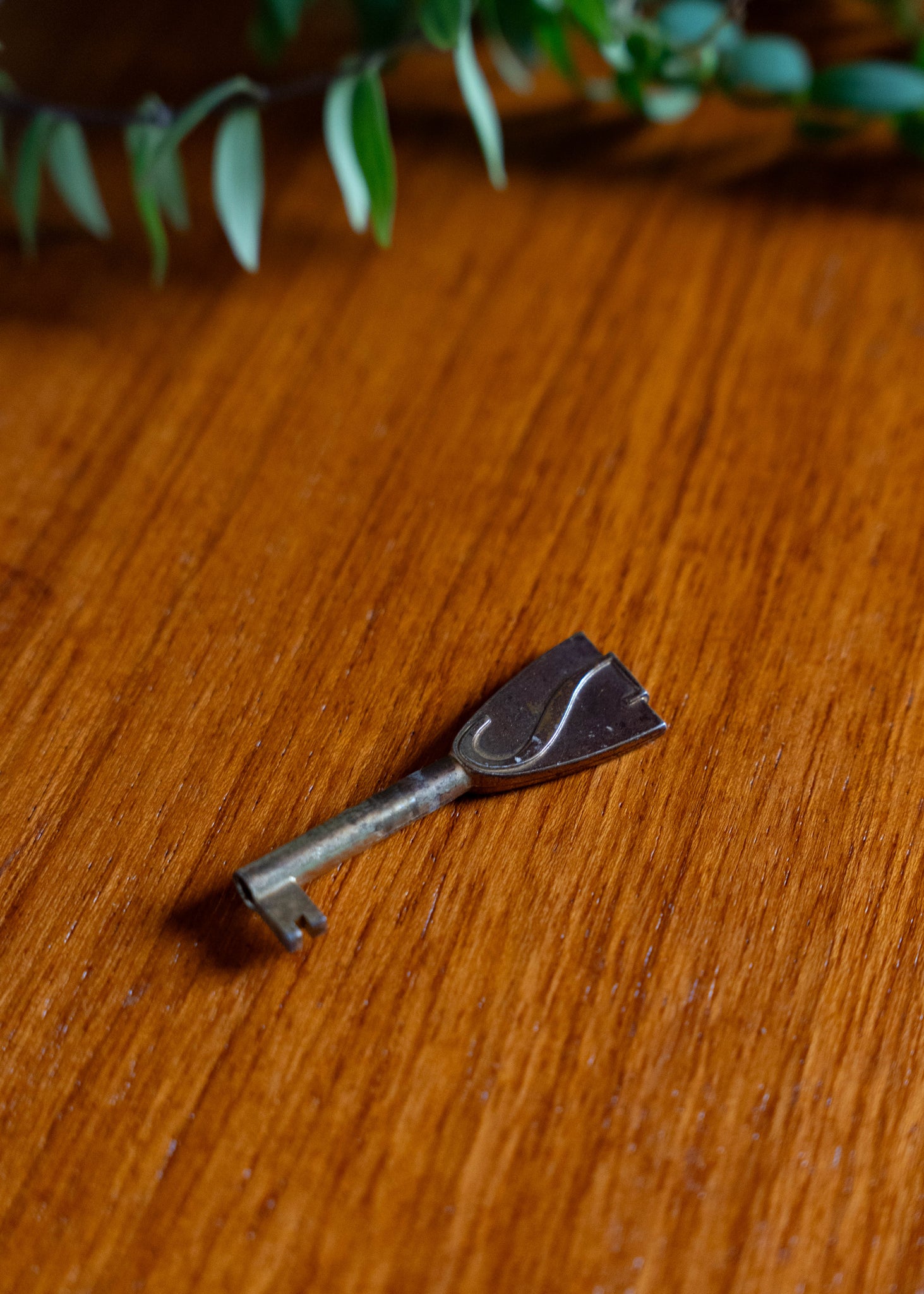 Meuble de rangement vintage sur roulettes