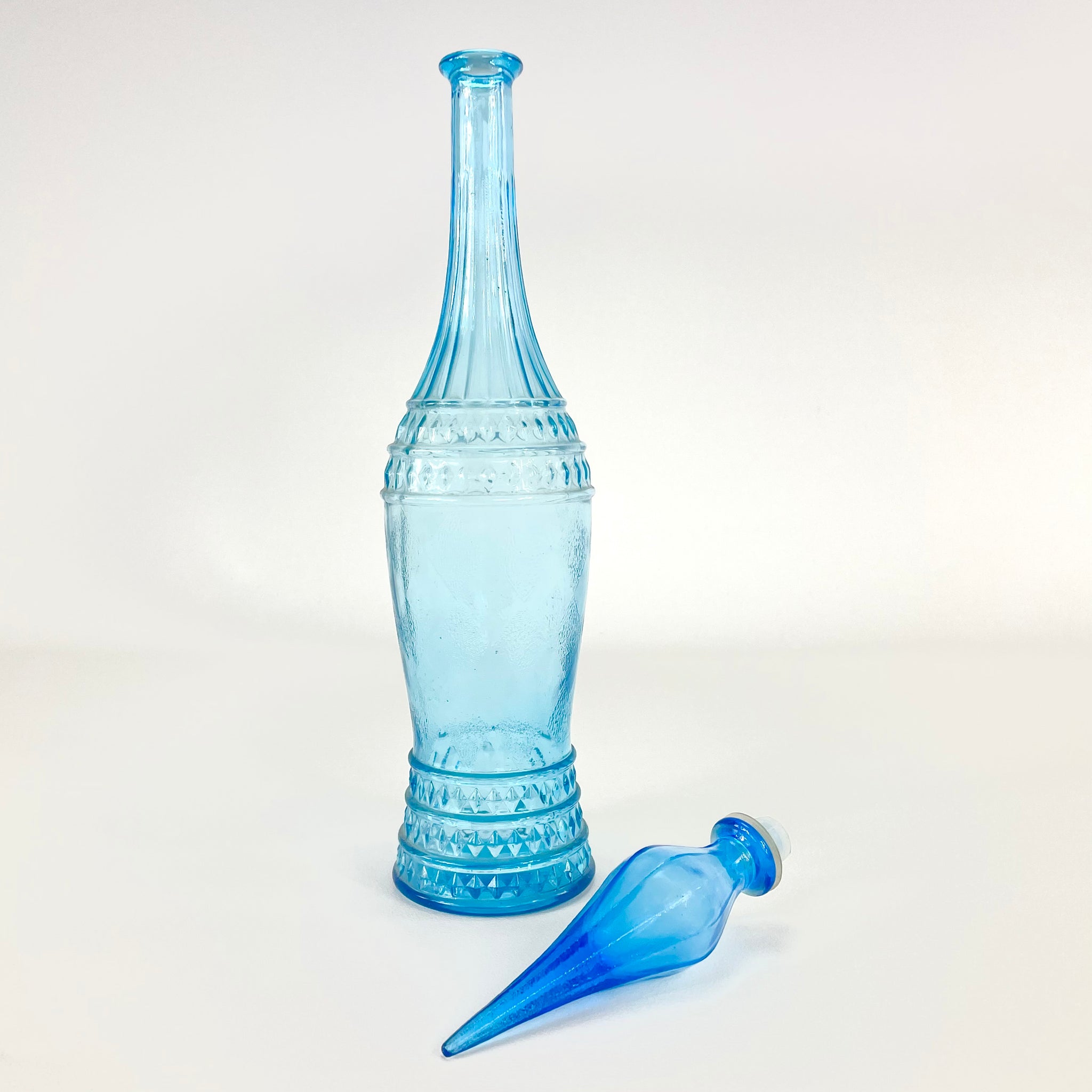 Bouteille de génie bleue, en verre d'Empoli, Italie, Mid-century