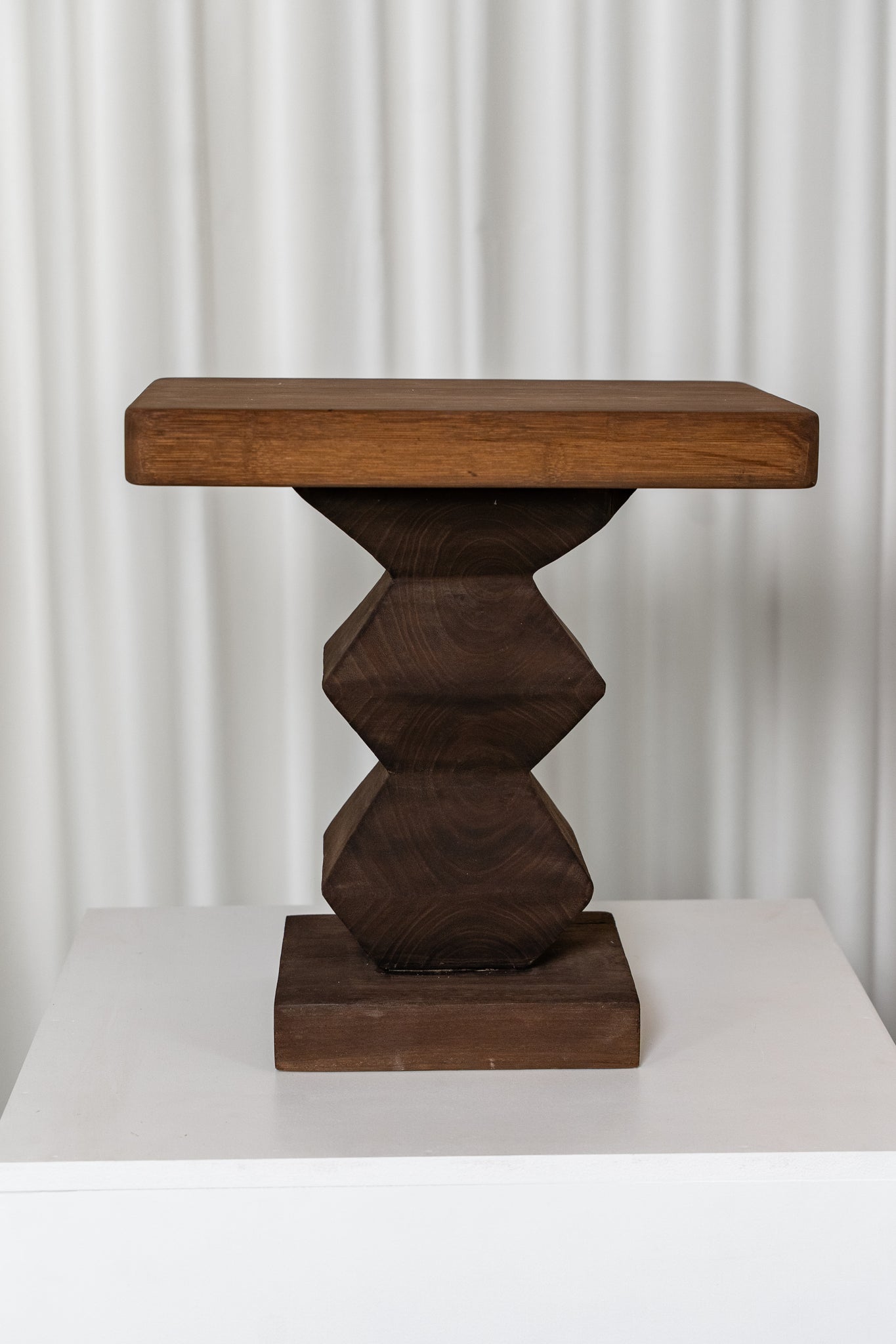 Table d'appoint en bois