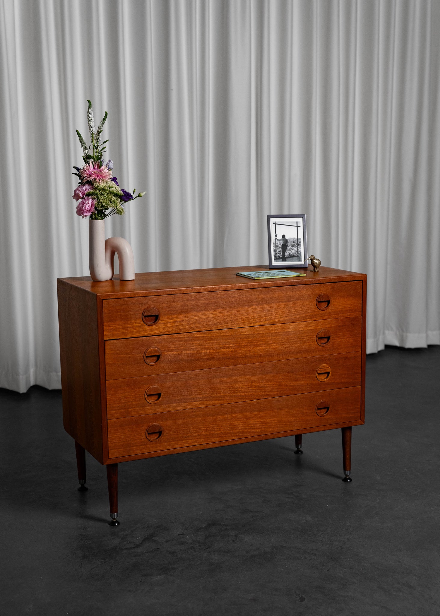 Commode en teck par Rud Thygesen et Johnny Sørensen pour HG Furniture, Danemark, 1960