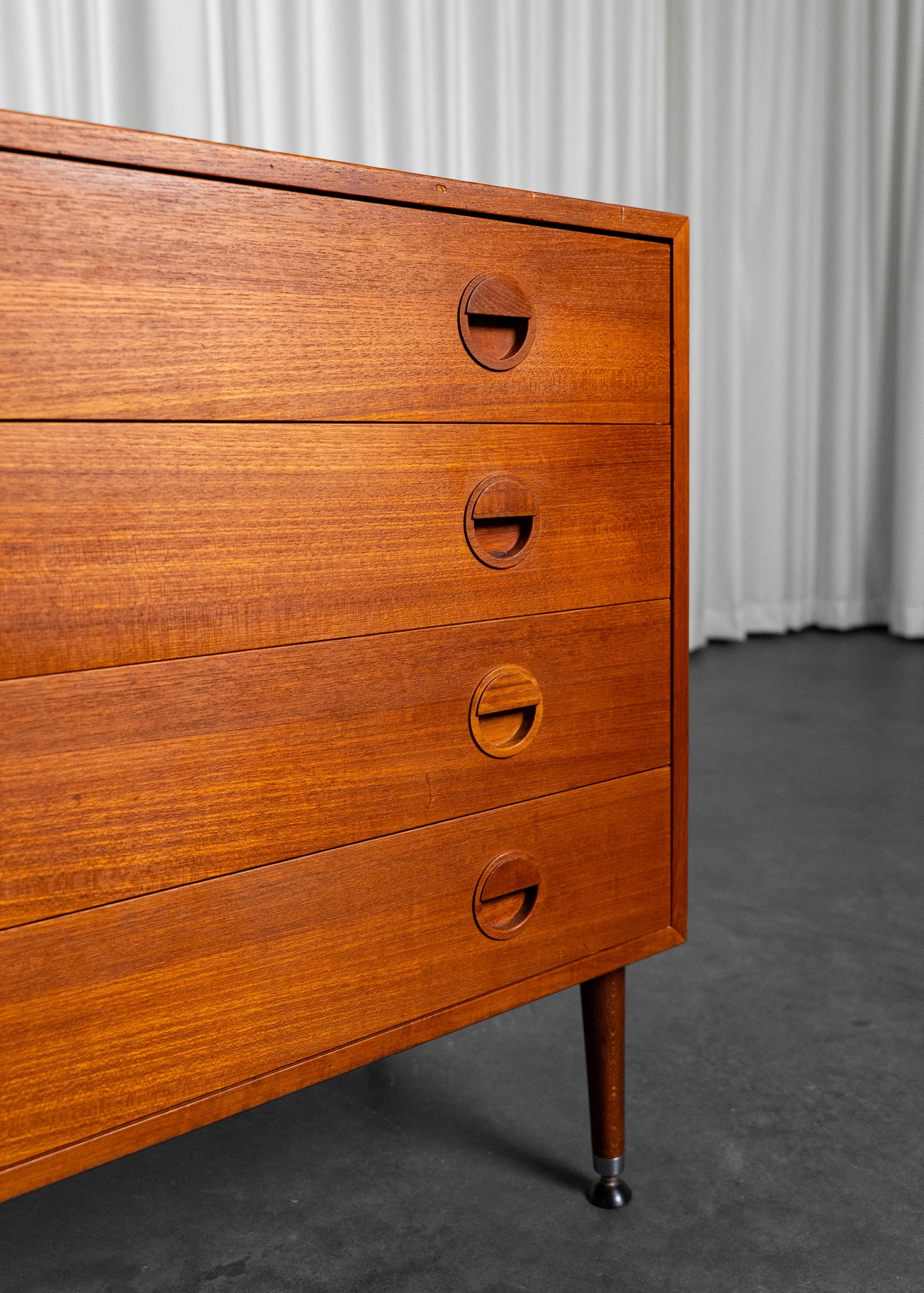 Commode en teck par Rud Thygesen et Johnny Sørensen pour HG Furniture, Danemark, 1960