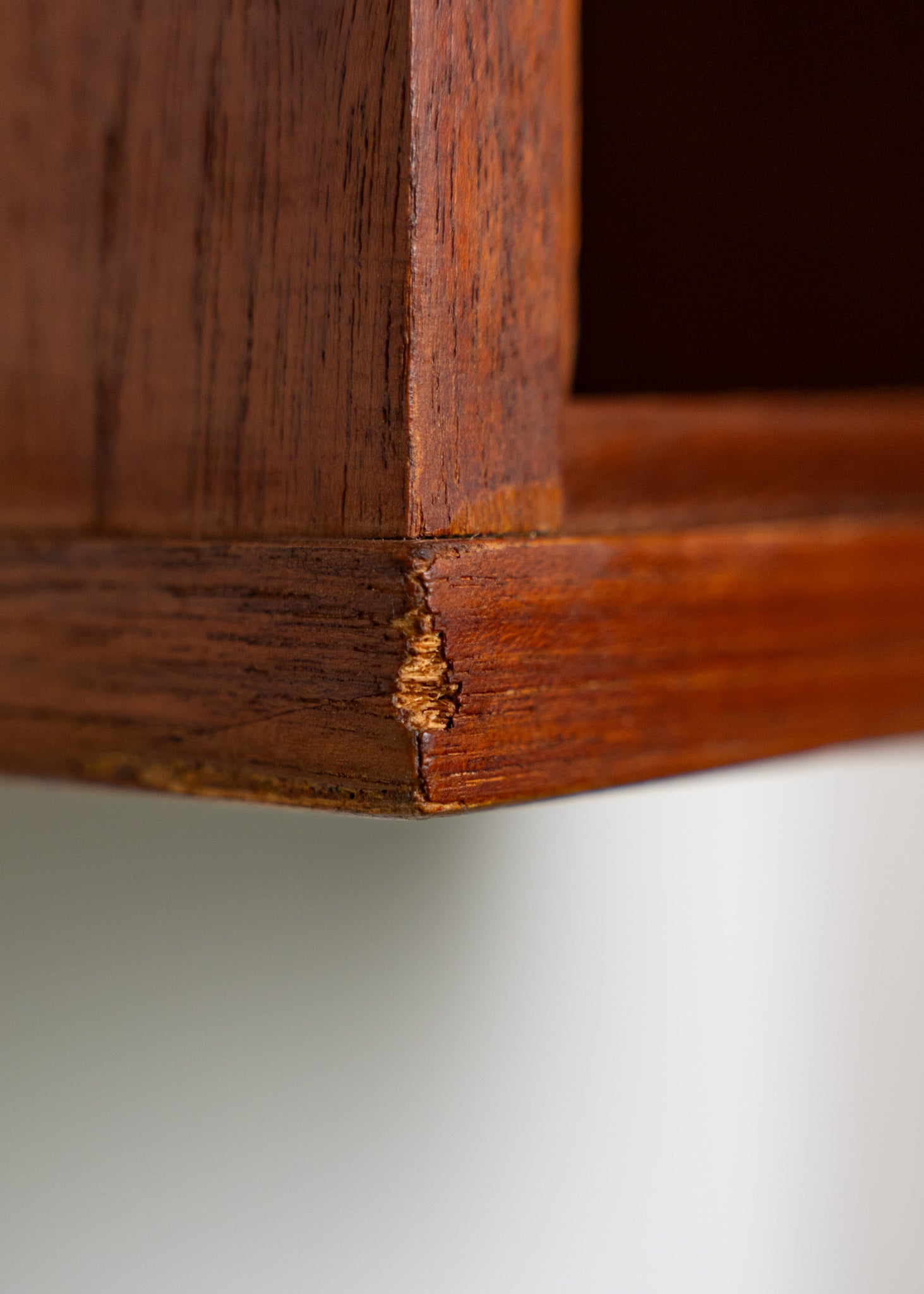 Set de 2 tables de nuit flottantes vintage