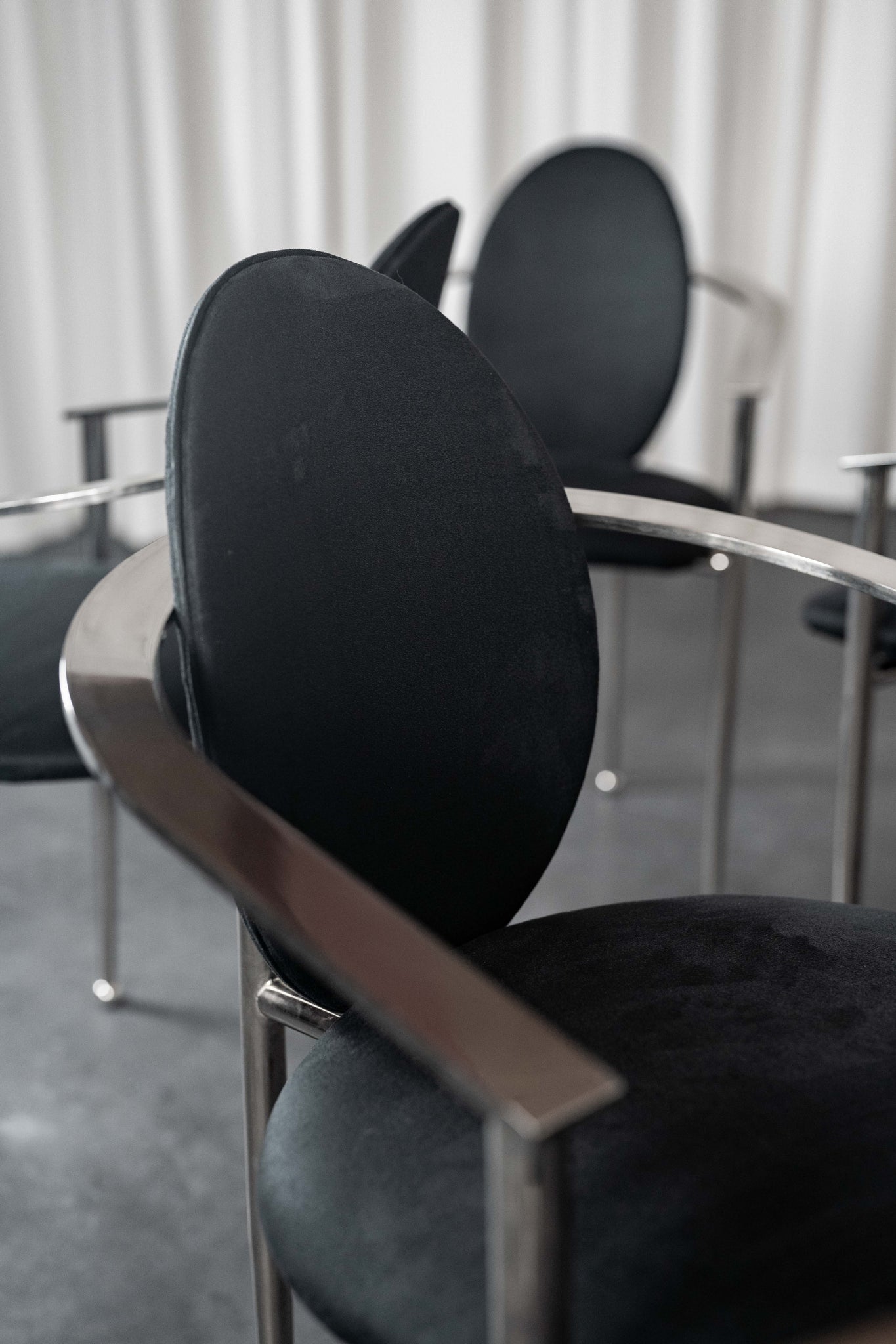Suite de 8 chaises de salle à manger, Belgo Chrom, Belgique 1980
