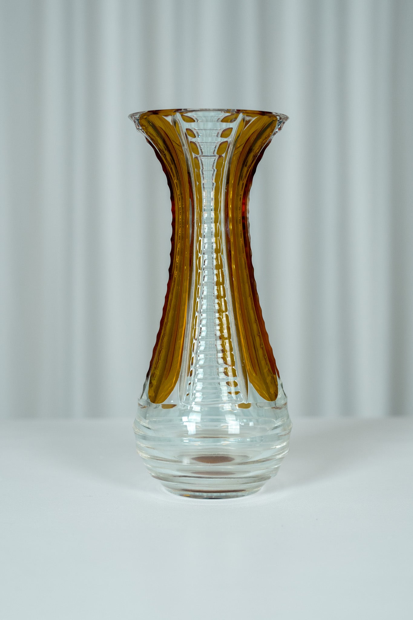 Vase en verre bicolore