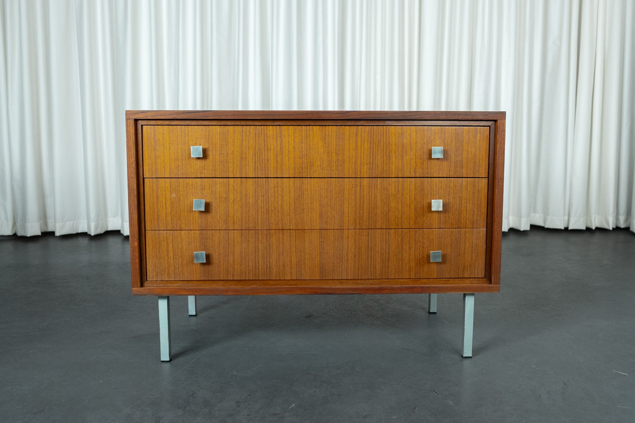 Commode Mid Century