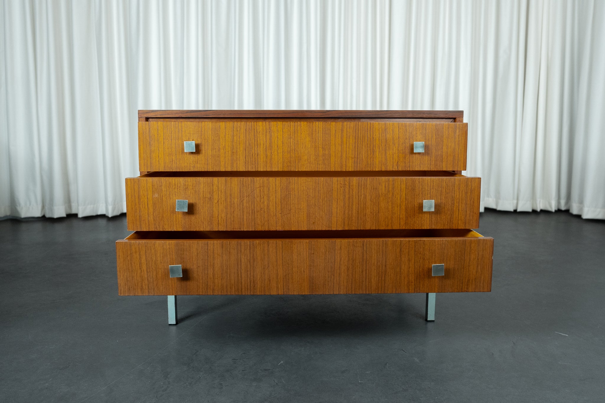Commode Mid Century