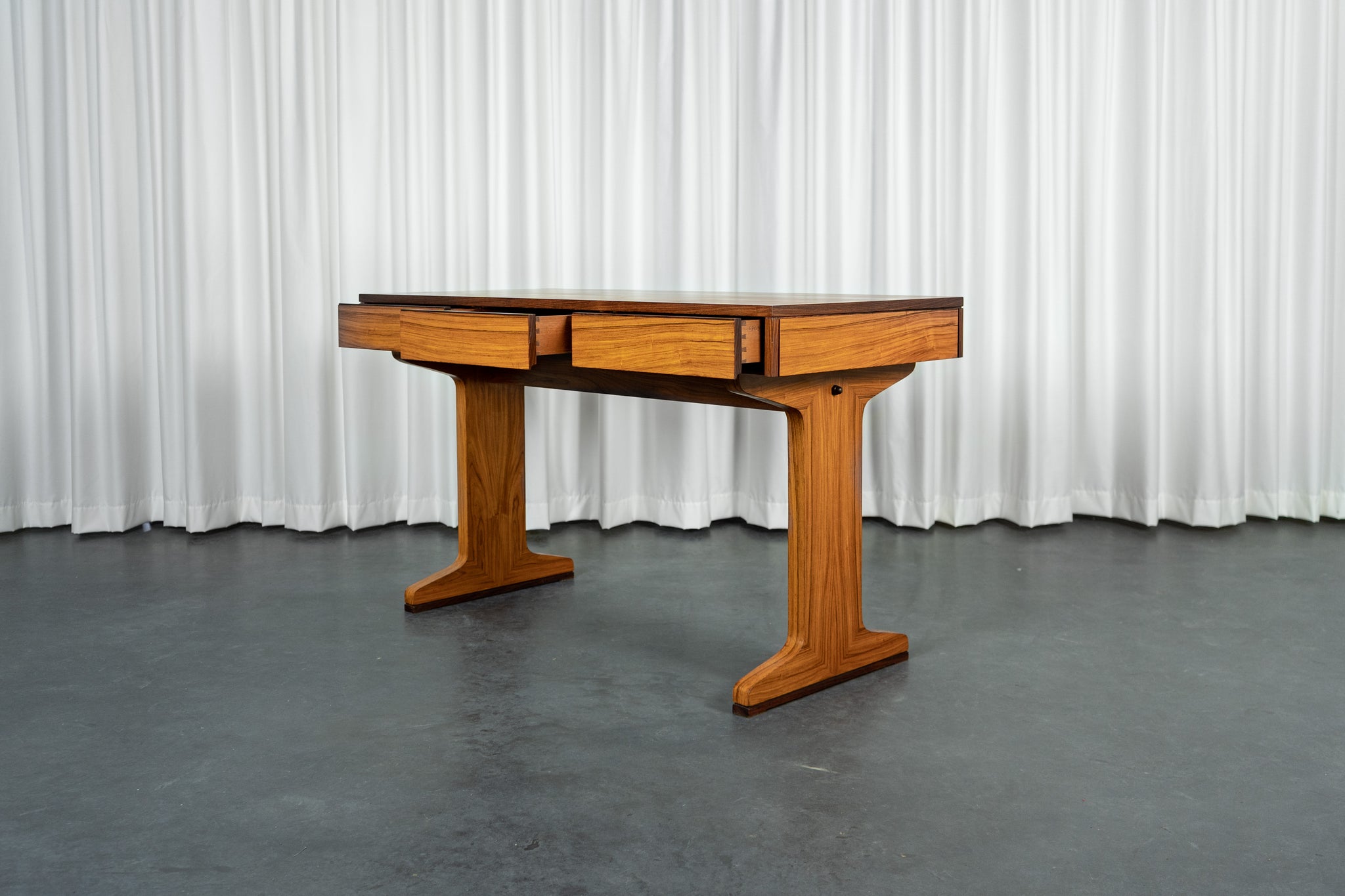 Bureau Mid Century, Italie, 1950