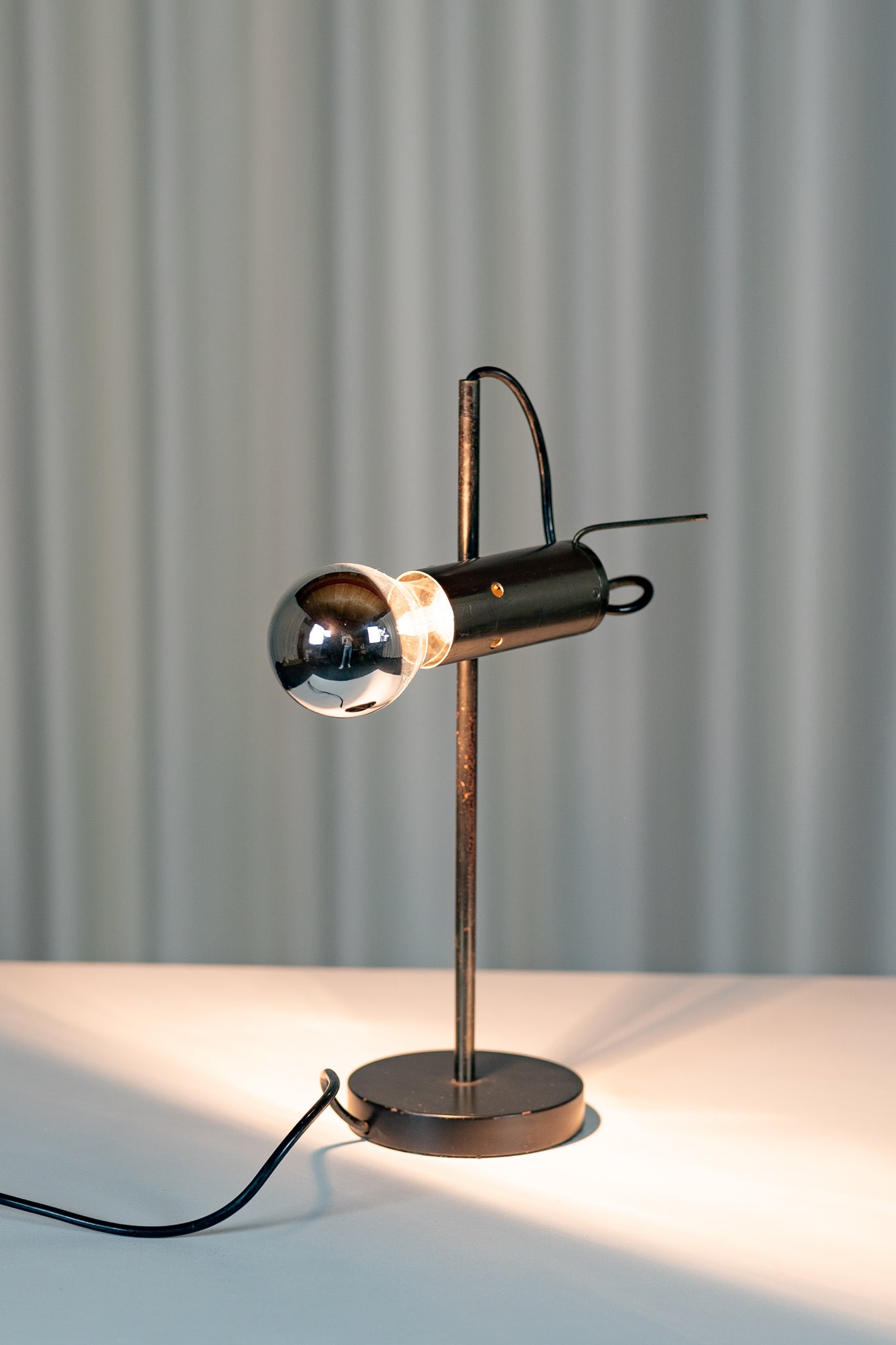 Lampe de Bureau Modèle 251 par Tito Agnoli pour Oluce, Italie, 1950s