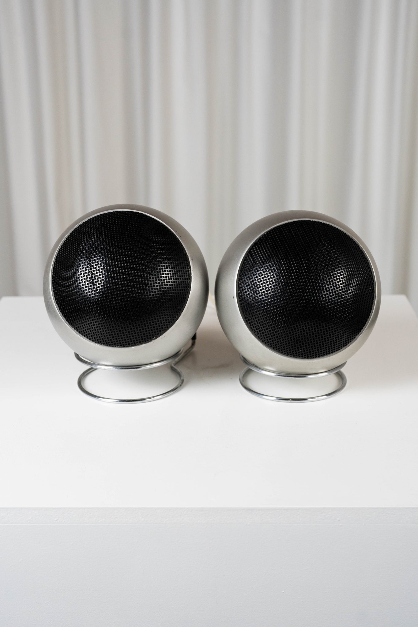 Enceintes stéréo sphériques Grundig Audiorama 210, 1970