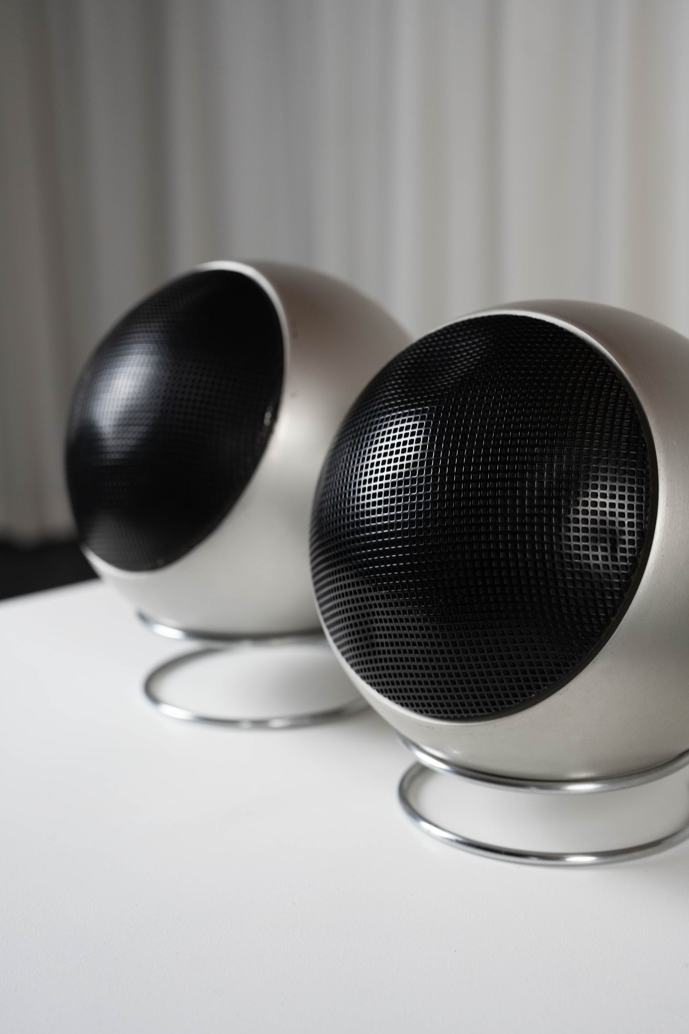 Enceintes stéréo sphériques Grundig Audiorama 210, 1970