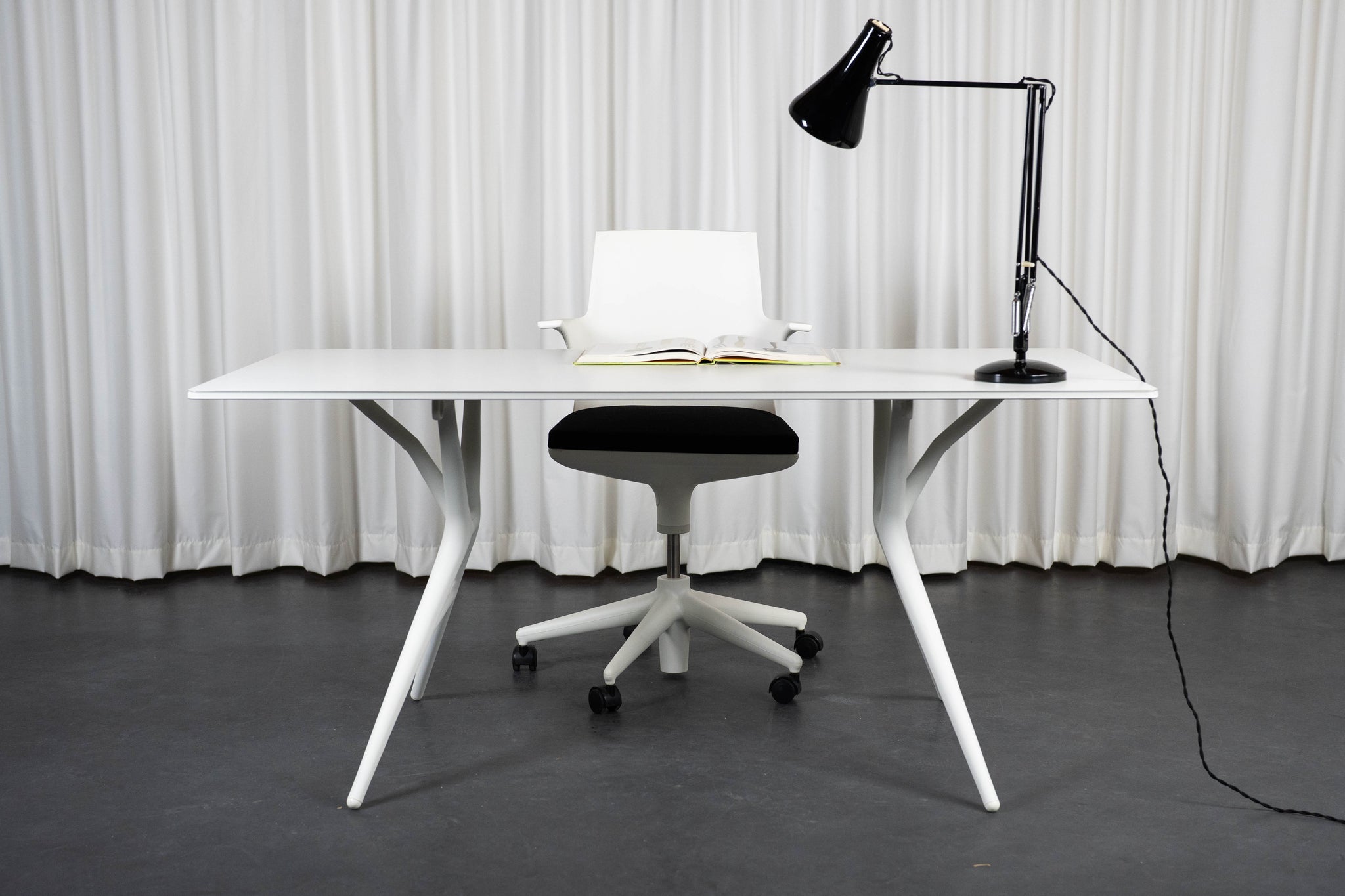 Spoon Table Table de bureau par Antonio Citterio pour Kartell