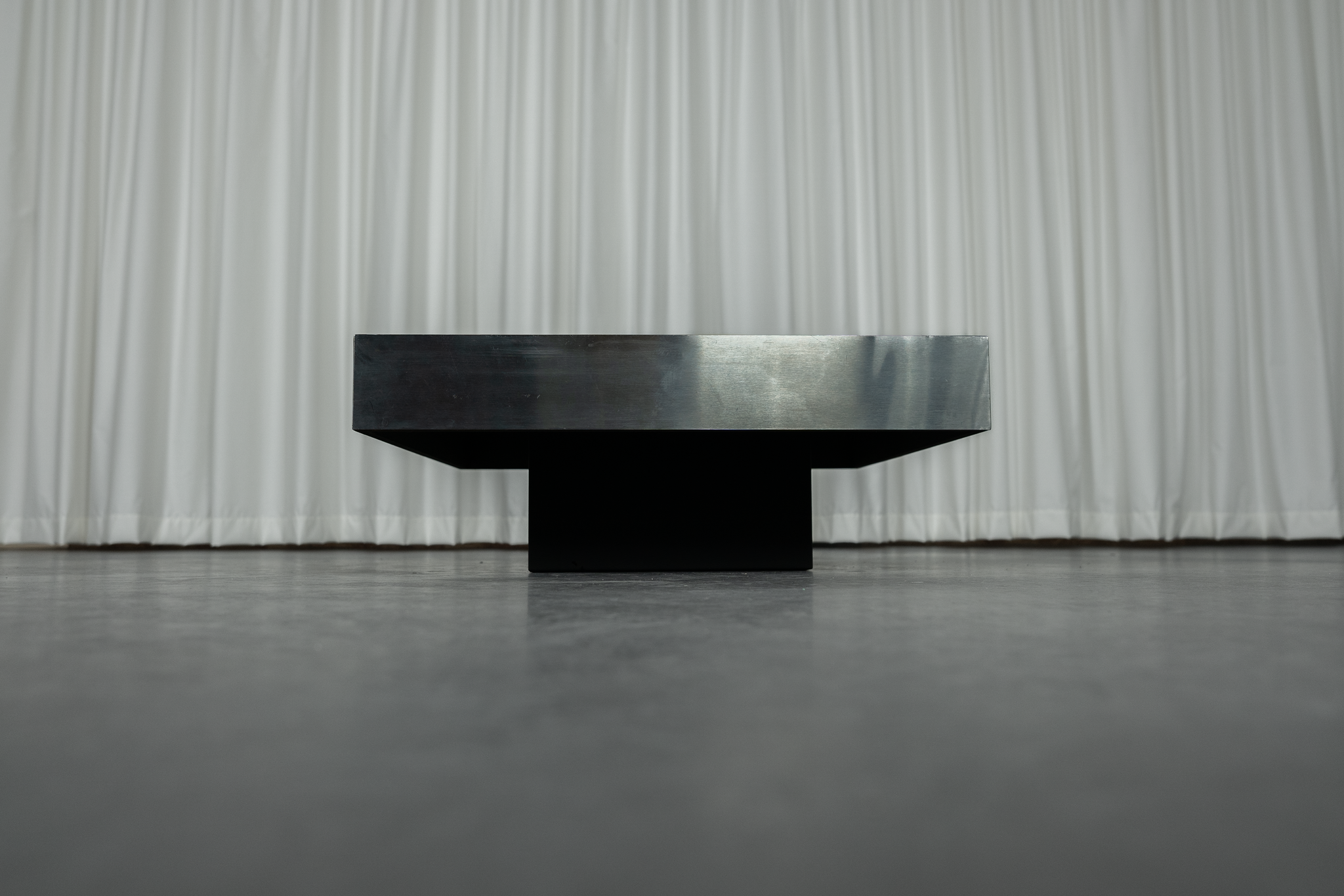 Table basse en aluminium dans le style de Willy Rizzo, 1970