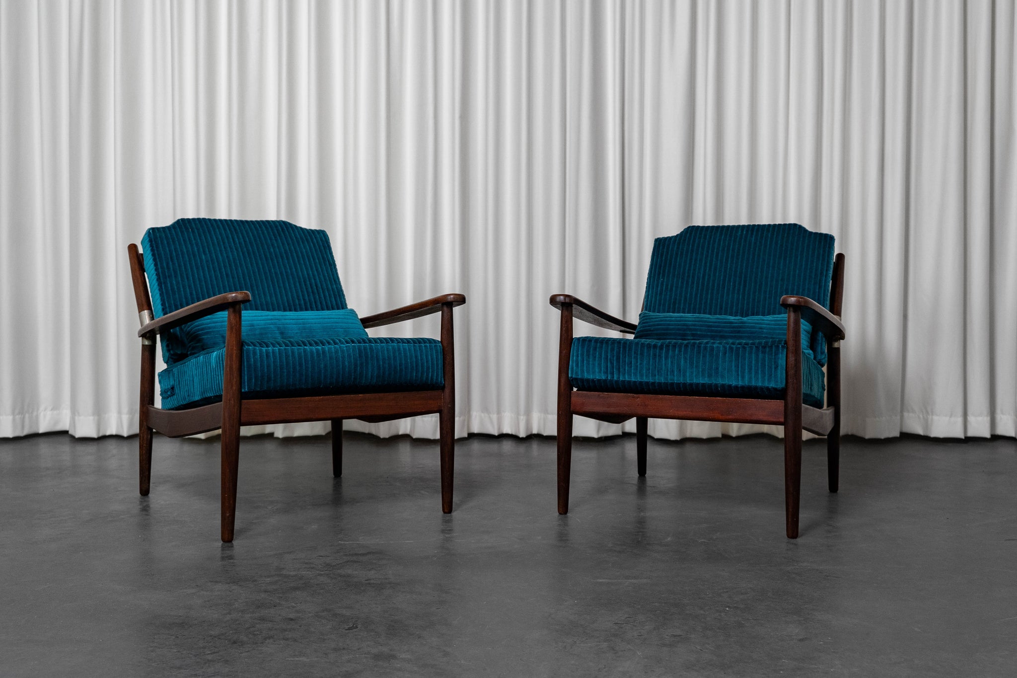 Couple de fauteuils scandinave en teck, 1960