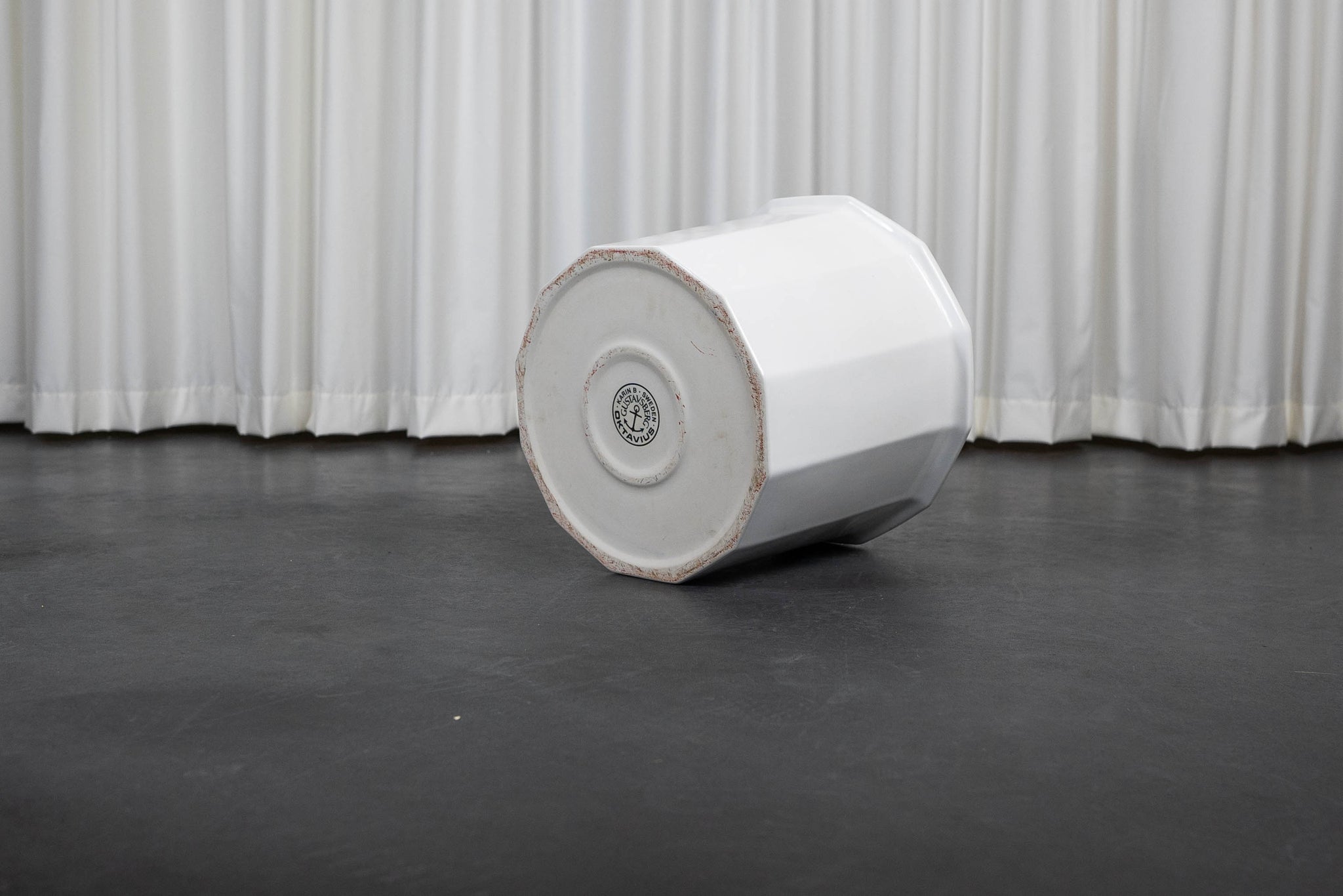Pot de plante XXL par Karin Björquist pour la manufacture Gustavsberg, 1980, Suède