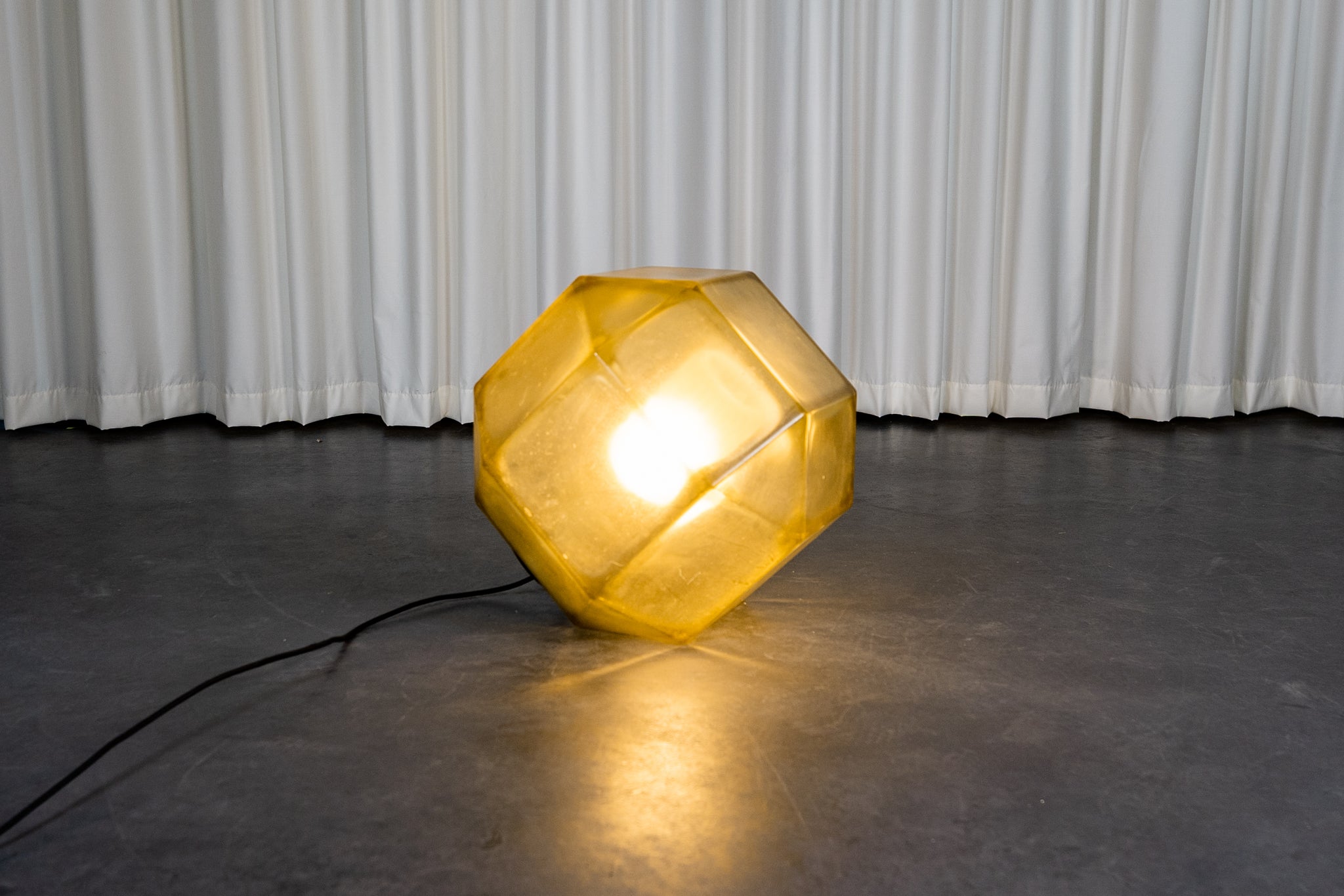 Suspension lumineuse industrielle en Plexiglass