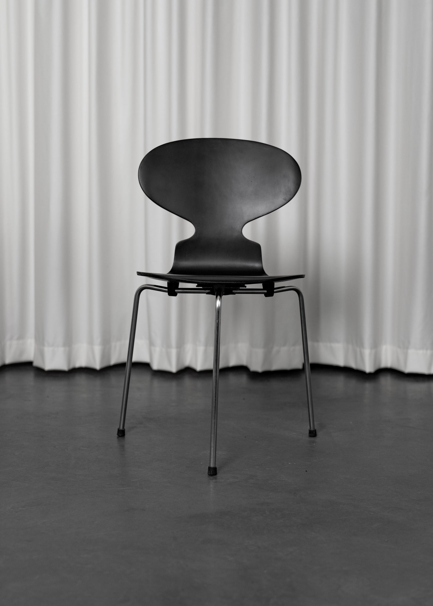 Chaise fourmis tripode Arne Jacobsen pour Fritz Hansen
