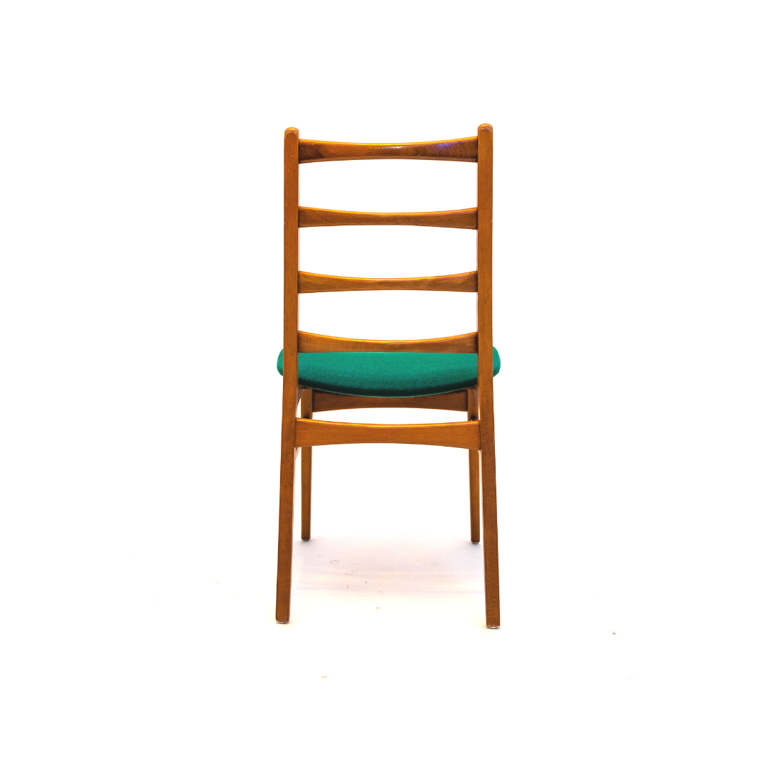 Suite de 4 chaises vintage de style scandinave