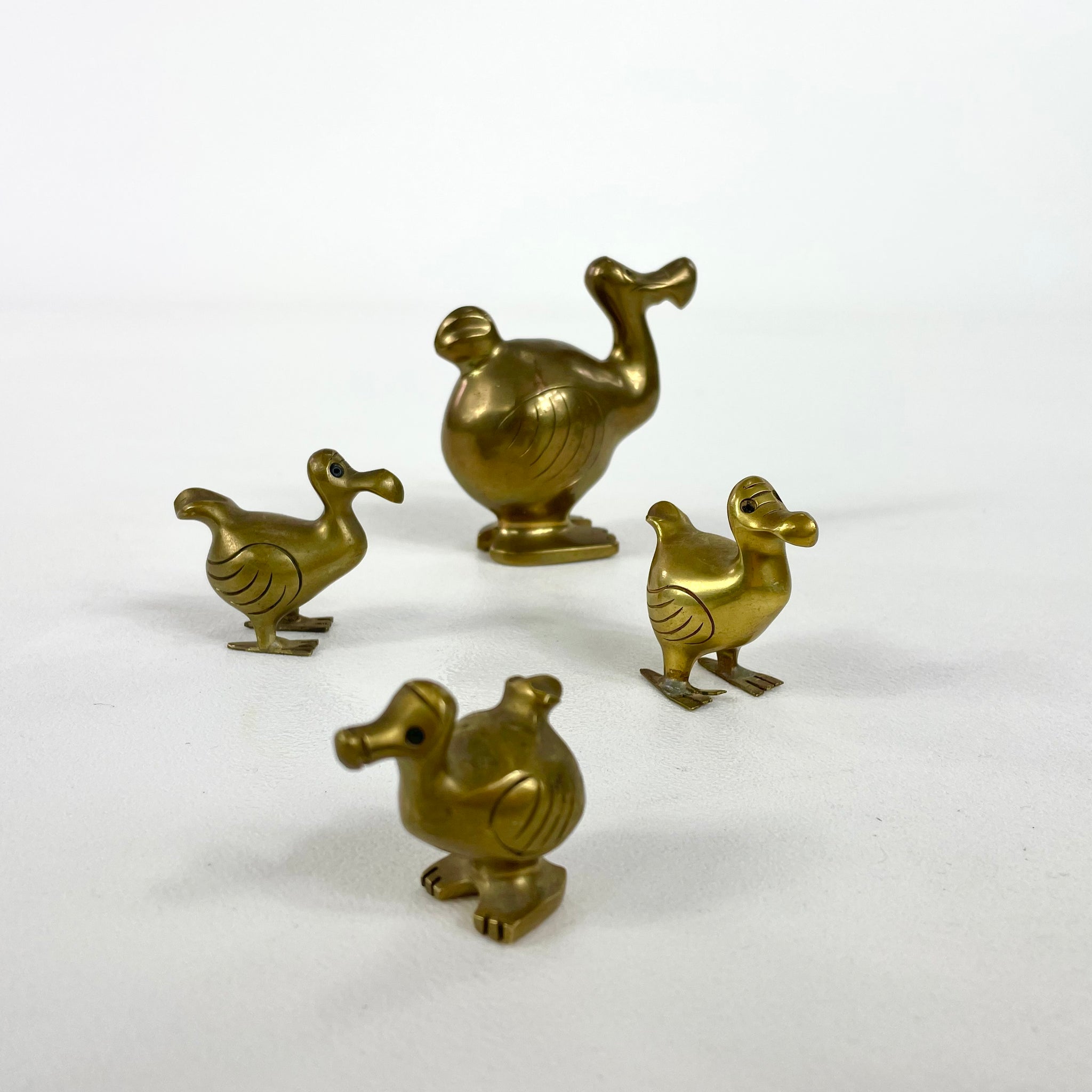 Famille de dodos en laiton