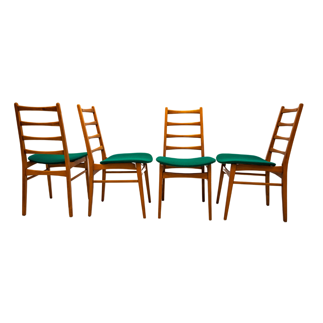 Suite de 4 chaises vintage de style scandinave