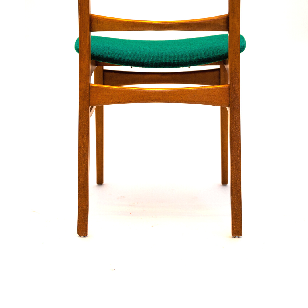 Suite de 4 chaises vintage de style scandinave